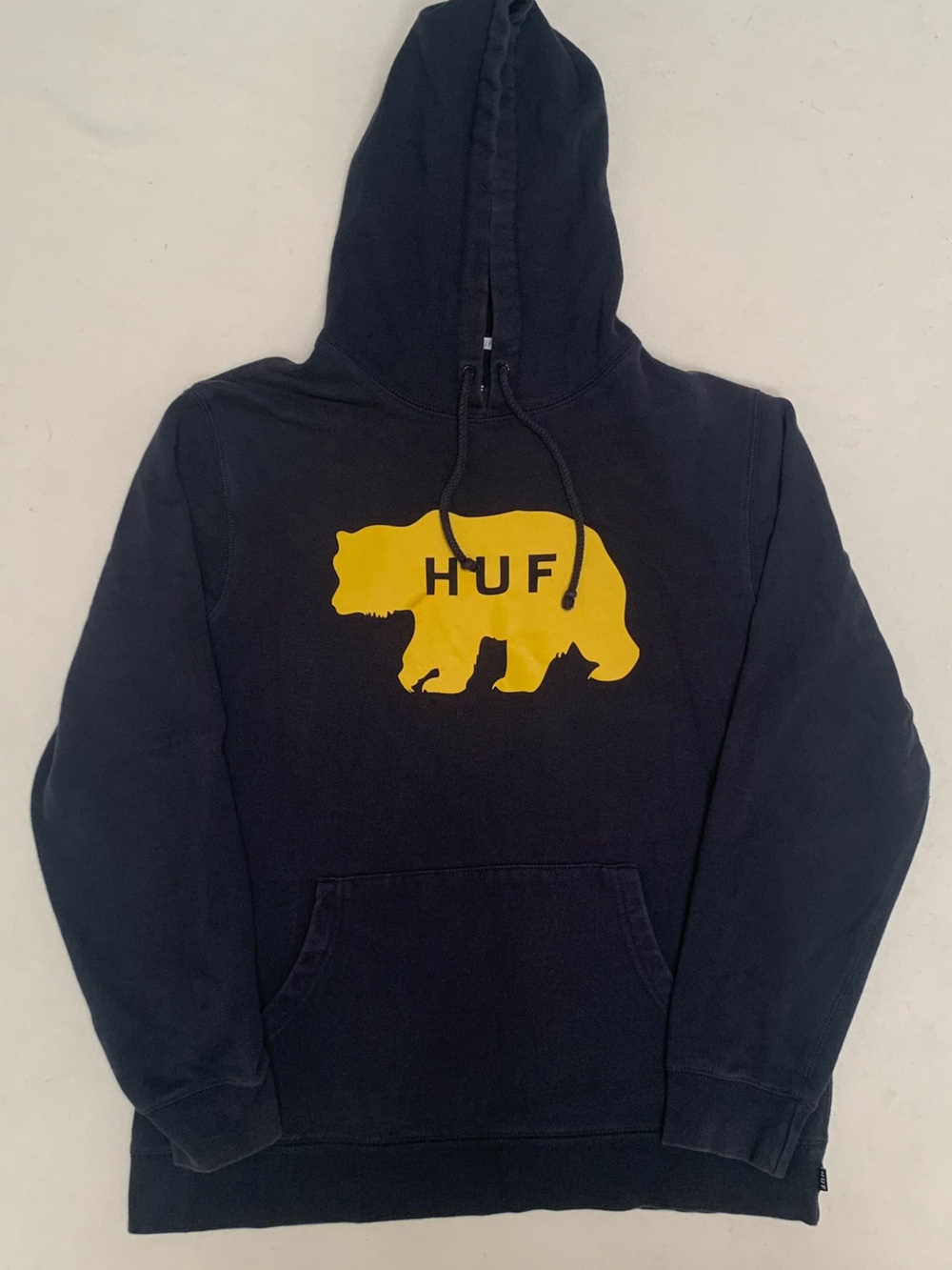 HUF Hoodie Sweatshirt Navy Bear Men’s Size M Streetwear Pullover Logo Kangaroo